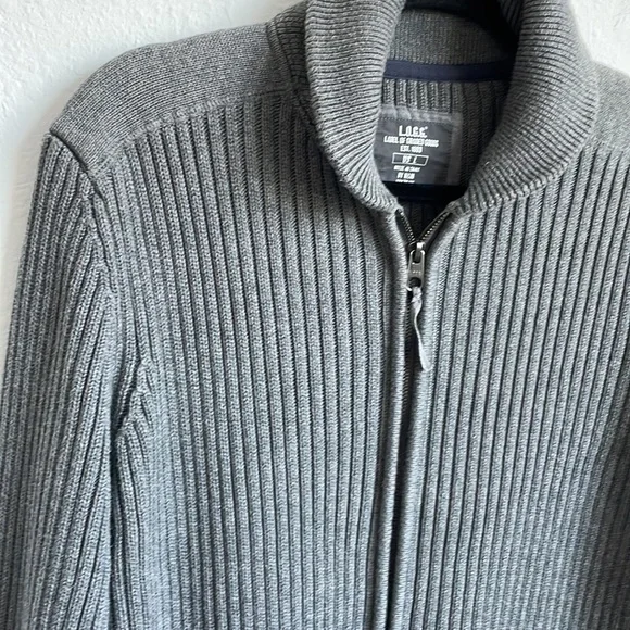 H & M Sweater - Picture 5 of 14